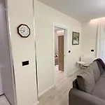 Apartament Modern Near Rtsh Center *